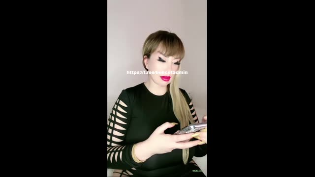 Tango Yayininda Gobek Deligi Gösteriyor — Ilcin Karagoz Türk İfşa